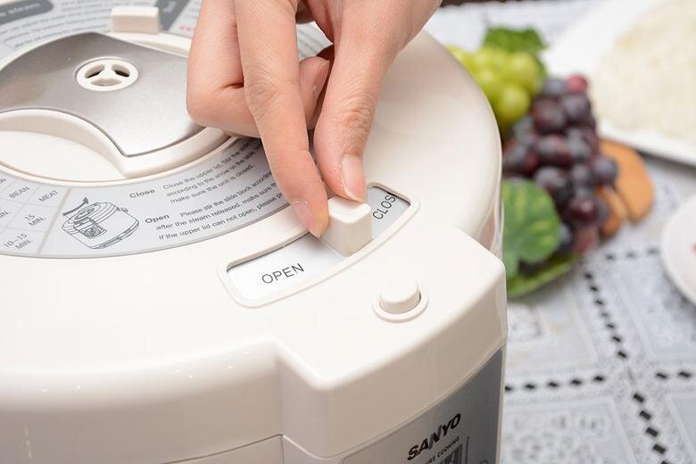 Nồi áp suất điện Sanyo ECJ-DY509MPA 5 lít Nồi áp suất điện Sanyo ECJ-DY509MPA 5 lít