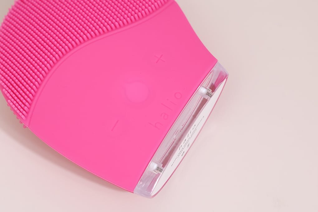 Máy massage mặt Halio  