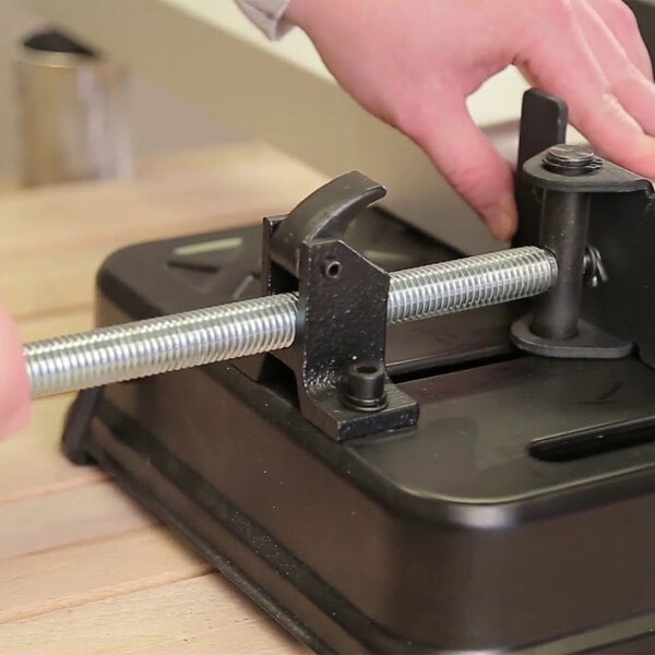 Máy cắt sắt Ferm COM1007P