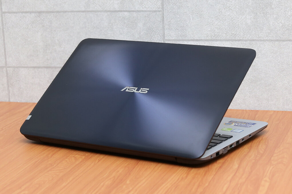 Asus A556UF i5 6200U/4GB/500GB/VGA 2GB/Win10 Asus A556UF i5 6200U/4GB/500GB/VGA 2GB/Win10