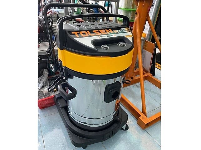 Tolsen 79609 có thùng chứa làm từ inox Tolsen 79609