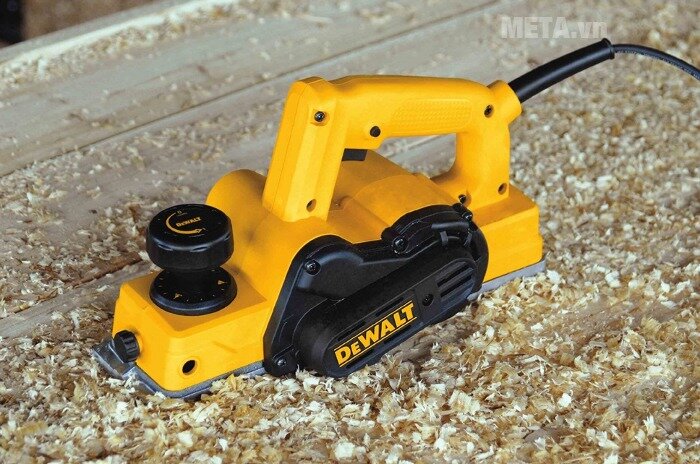 Máy bào cầm tay DeWalt D26676 Máy bào cầm tay DeWalt D26676