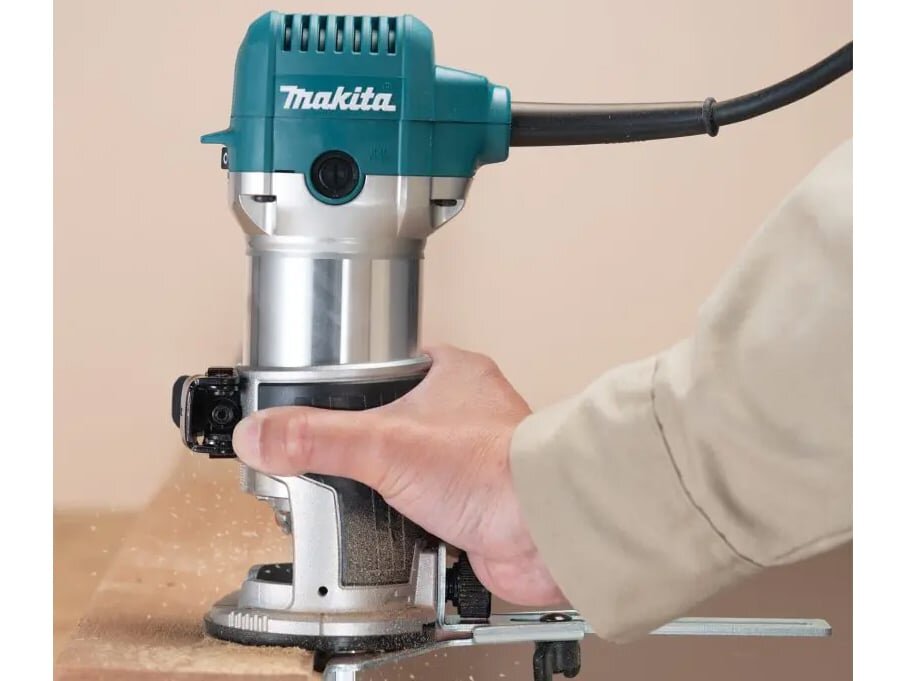 Máy đánh cạnh Makita RT0702C 