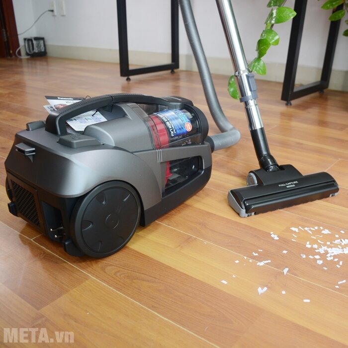 Máy hút bụi Panasonic MC-CL777HN49