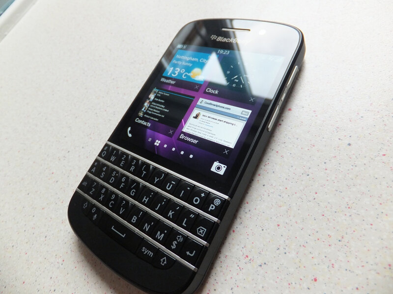 Điện thoại BlackBerry Q10