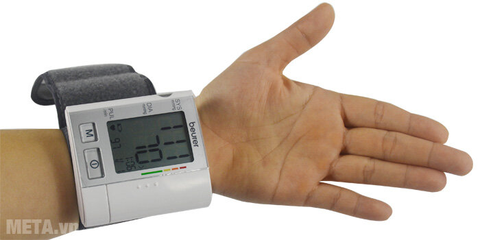 Máy đo huyết áp cổ tay Beurer BC40