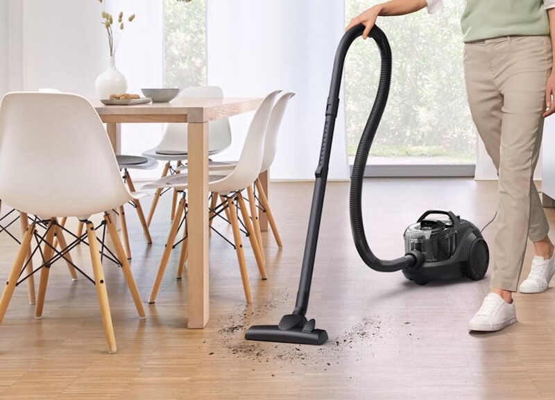 Máy hút bụi dạng hộp Bosch BGS21WX100 sở hữu công suất lên đến 2200W,