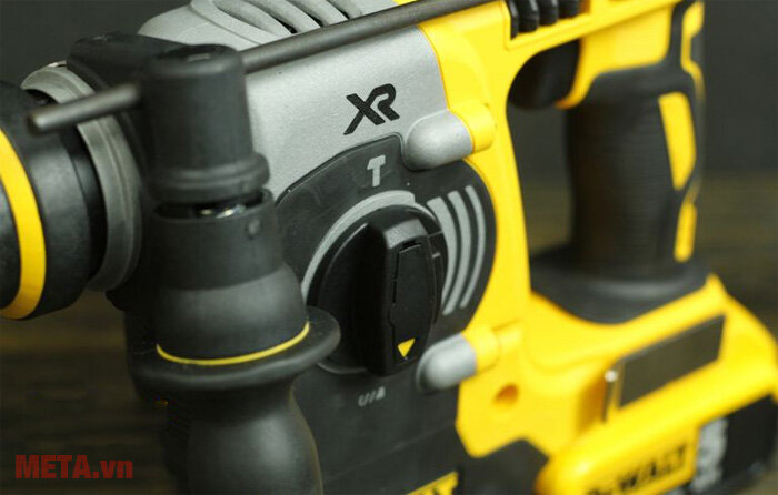 Máy khoan động lực đục bê tông pin Dewalt DCH273P2-KR