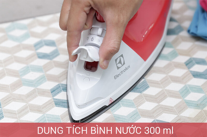 Bàn ủi hơi nước Electrolux ESI5113 Bàn ủi hơi nước Electrolux ESI5113