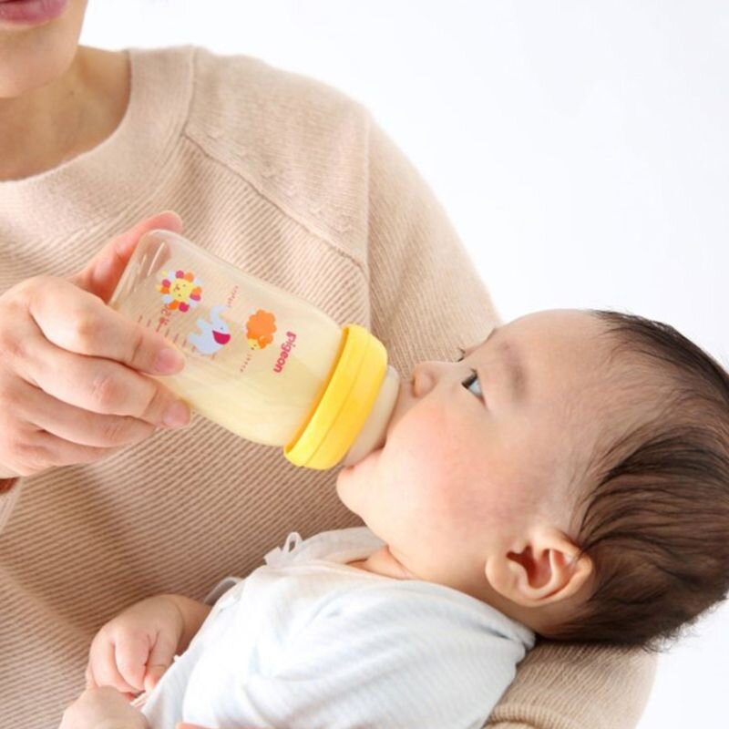 Bình sữa PPSU Plus Pigeon thú cưng 160ml