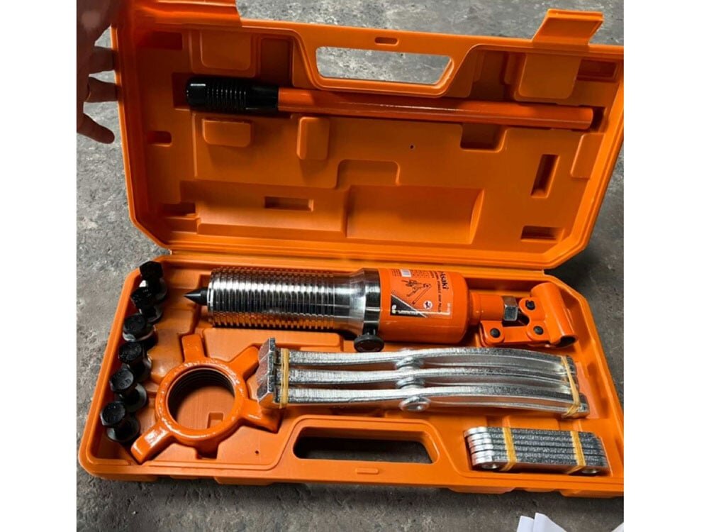 Asaki AK-0609 làm từ hợp kim thép Asaki AK-0609