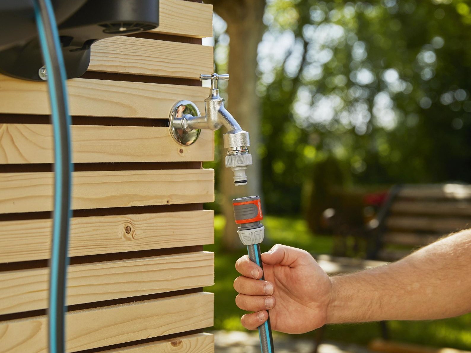 Bộ dây rút tự động Gardena dài 25m Bộ dây rút tự động Gardena