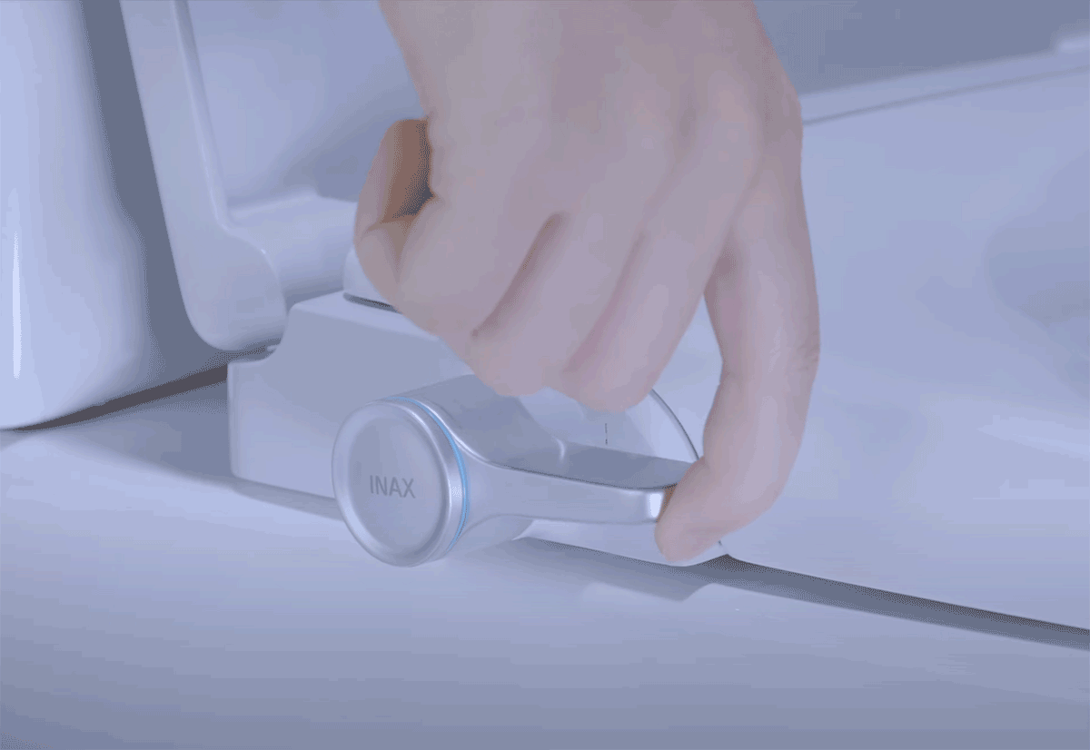 Kết hợp nắp rửa cơ CW-S32VN tiện nghi, sạch sẽ