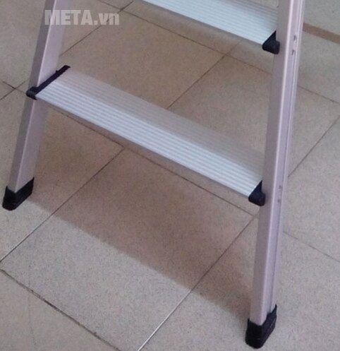 Thang ghế 4 bậc Nikawa NKP-04