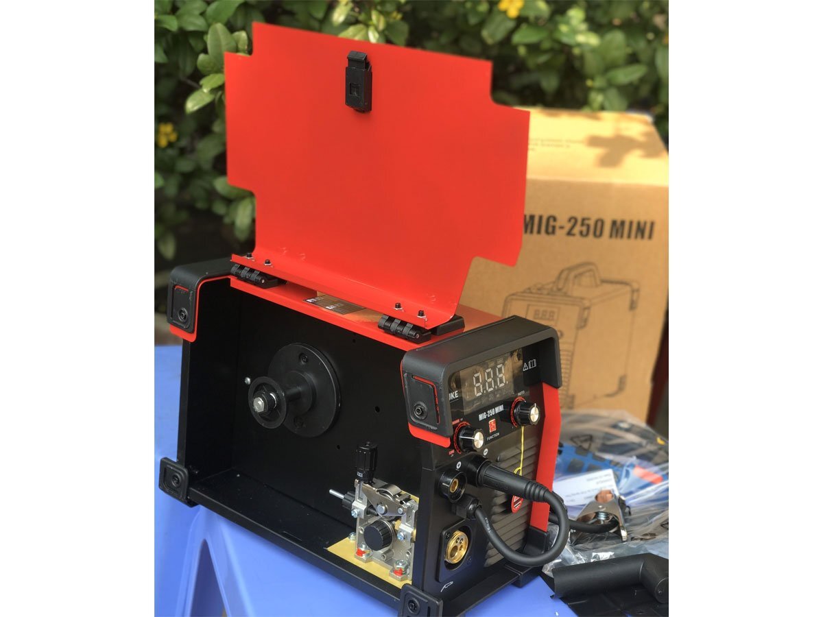 Vị trí lắp cuộn dây hàn Máy hàn que Sasuke