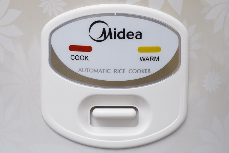 Nồi cơm điện Midea 1.8 lít MR-CM18SG Nồi cơm điện Midea 1.8 lít MR-CM18SG