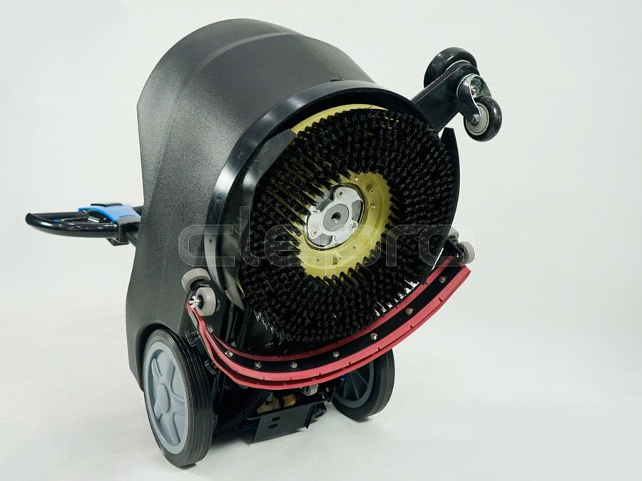 Máy chà sàn Clepro C35B dùng bình được trang bị bàn chải và bàn hút kích thước lớn