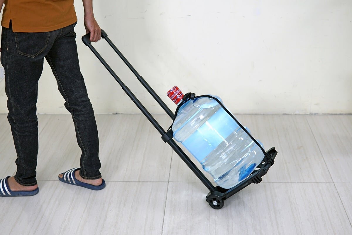 Xe kéo hàng di chuyển bằng bánh xe Xe kéo hàng