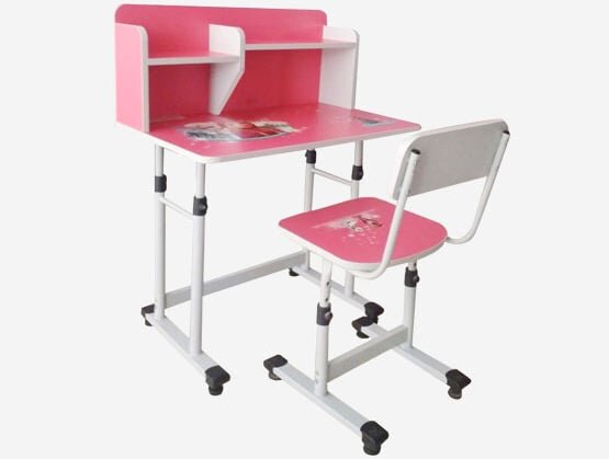 Bàn học sinh Xuân Hòa BHS-13-06A có kiểu dáng đơn giản, dễ lắp đặt Bàn học sinh Xuân Hòa BHS-13-06A