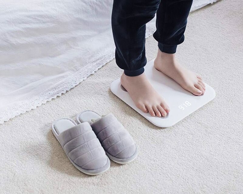 Xiaomi Mi Body Composition Scale 2 NUN4048GL có màn hình LED hiển thị