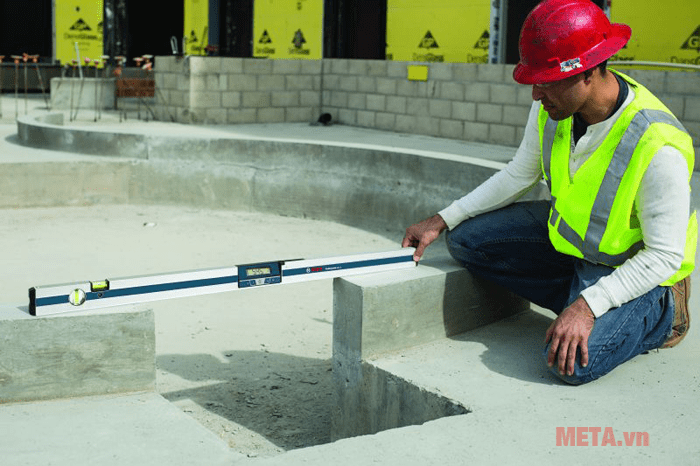 Thước đo nghiêng kỹ thuật số Bosch GIM 120