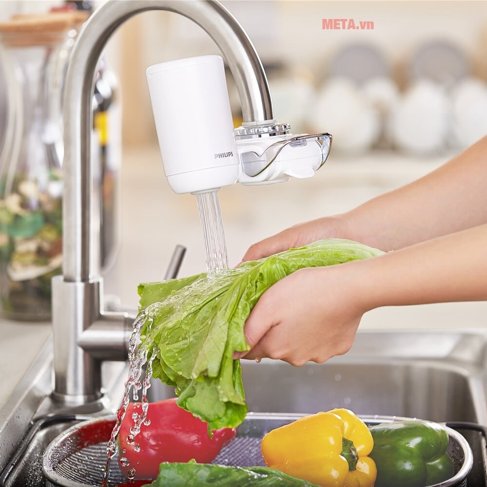 Máy lọc nước Philips AUT2015 có 2 dòng nước đầu ra đầy tiện ích