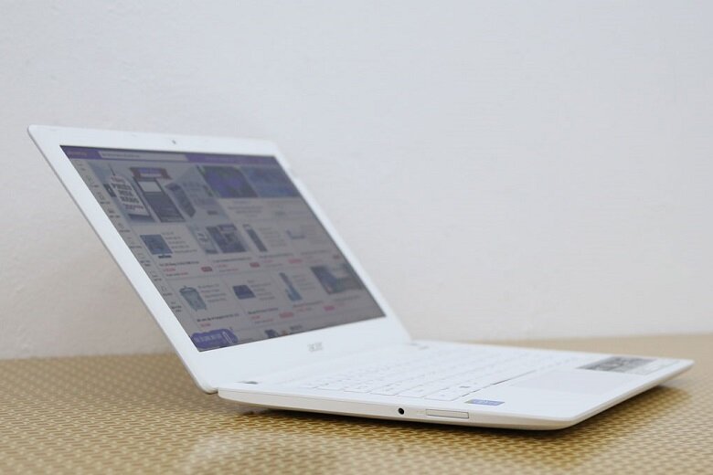 Acer Aspire V3 371 i5 4210U/4G/500G/Win8.1 Acer Aspire V3 371 i5 4210U/4G/500G/Win8.1
