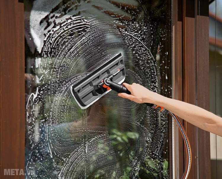 Chổi lau kính Gardena 5564-20/24 có thể nối dài dễ dàng. Chổi lau kính Gardena 5564-20/24 có thể nối dài dễ dàng.