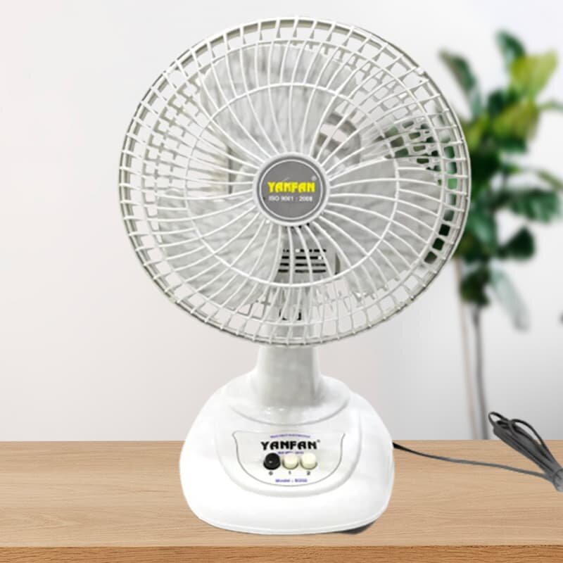 Quạt bàn Yanfan B202 làm bằng nhựa bền bỉ
