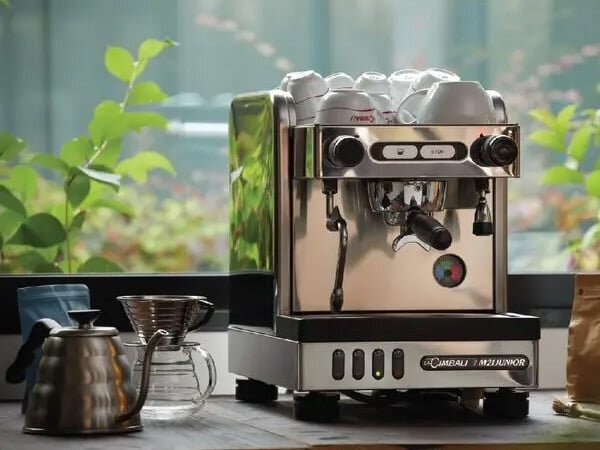 Máy pha bán tự động cà phê Lacimbali
