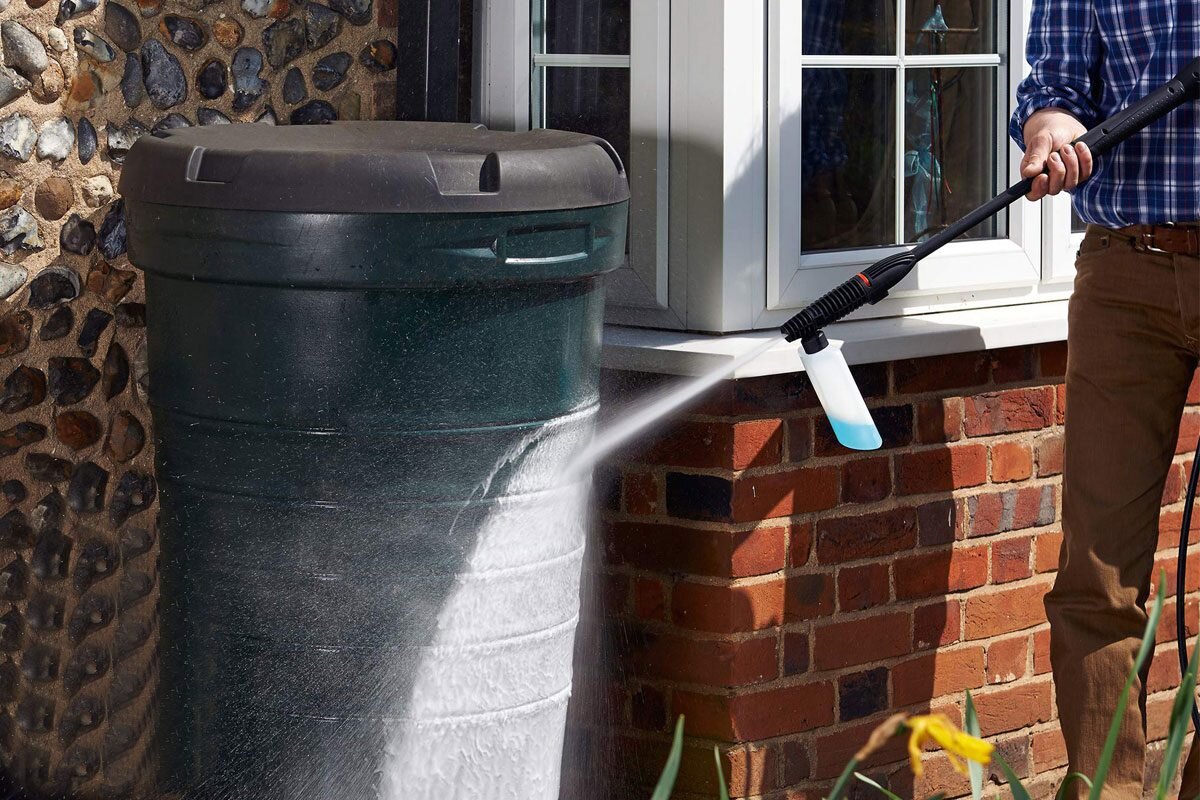 Đầu phun xịt có bình xà phòng Bosch F016800355