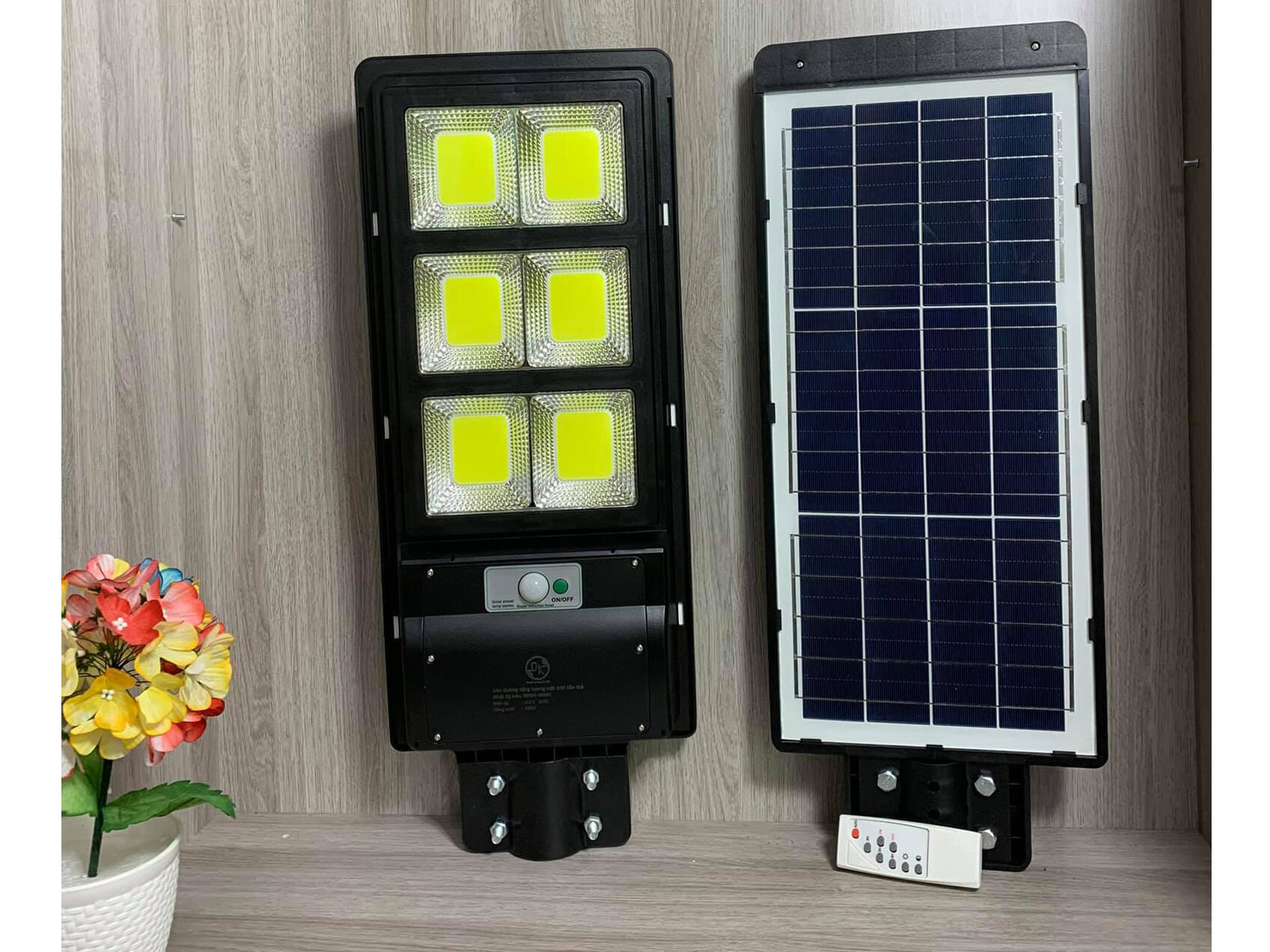 Đèn đường năng lượng mặt trời DK SOLOR CX-AT-150 DK SOLOR CX-AT-150