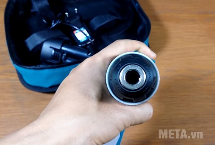 Máy khoan pin Total TIDLI228120