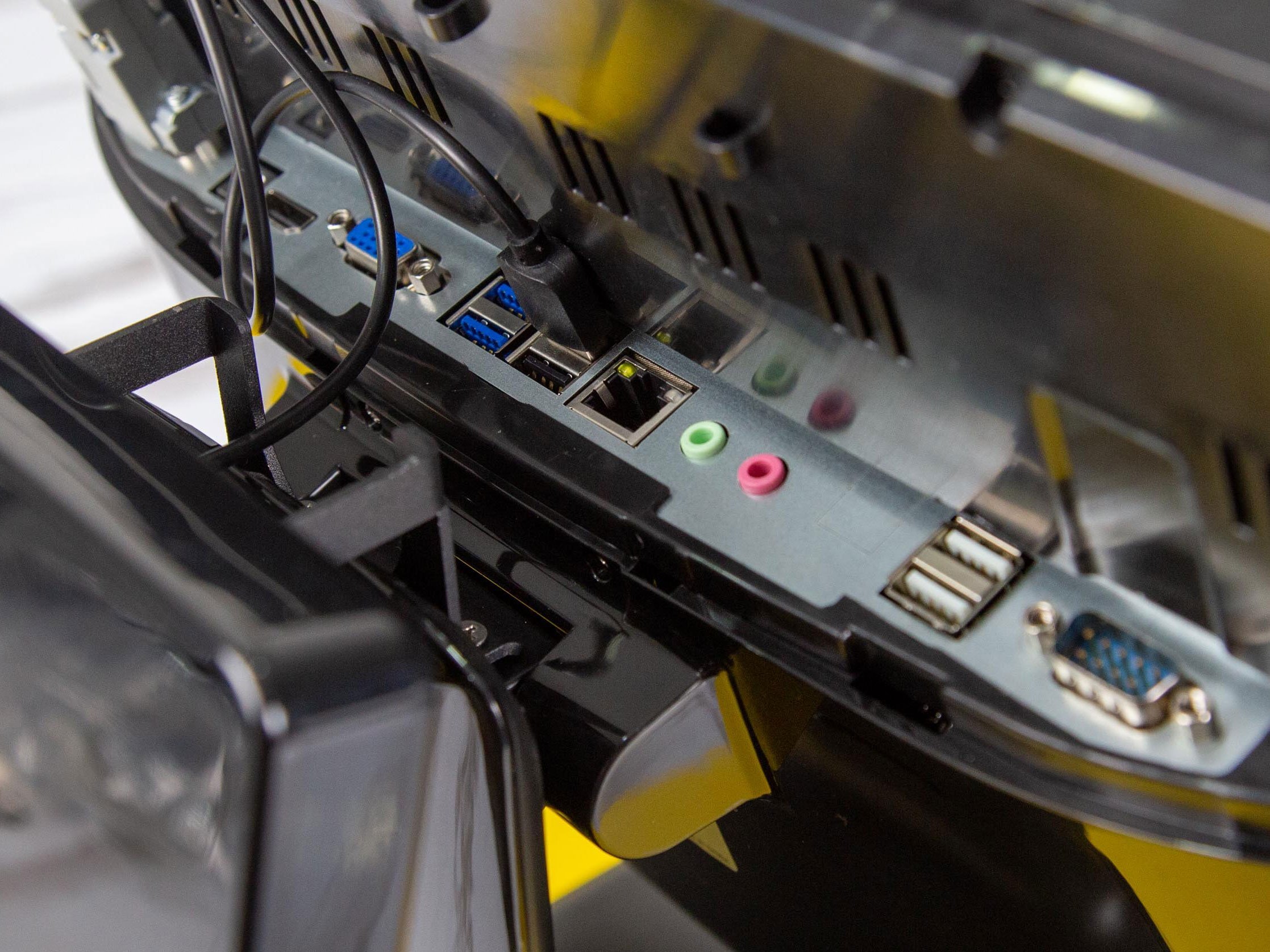 Cổng kết nối vào màn hình cảm ứng Máy POS bán hàng Shangchen