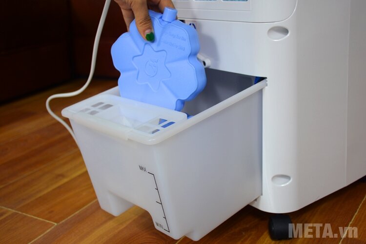 Quạt điều hòa Midea AC100-18B