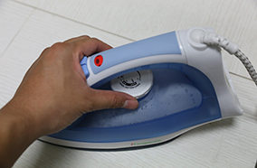 Bàn là hơi nước Kangaroo KG830