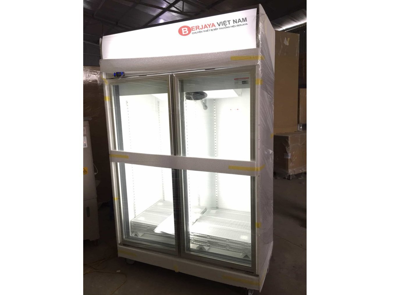 Tủ mát Berjaya 2D/DC-SM có đèn Led  Tủ mát