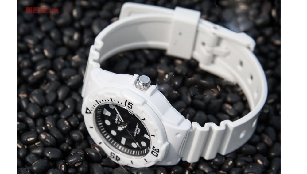 Đồng hồ nữ Casio LRW-200H-1EVDF