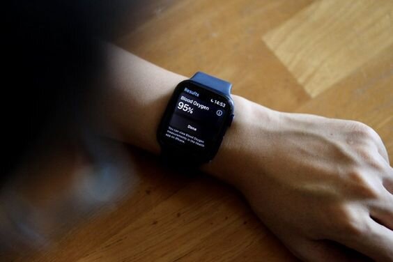 Apple Watch Series 6 44mm có Tính năng mới đo nồng độ oxy trong máu SpO2