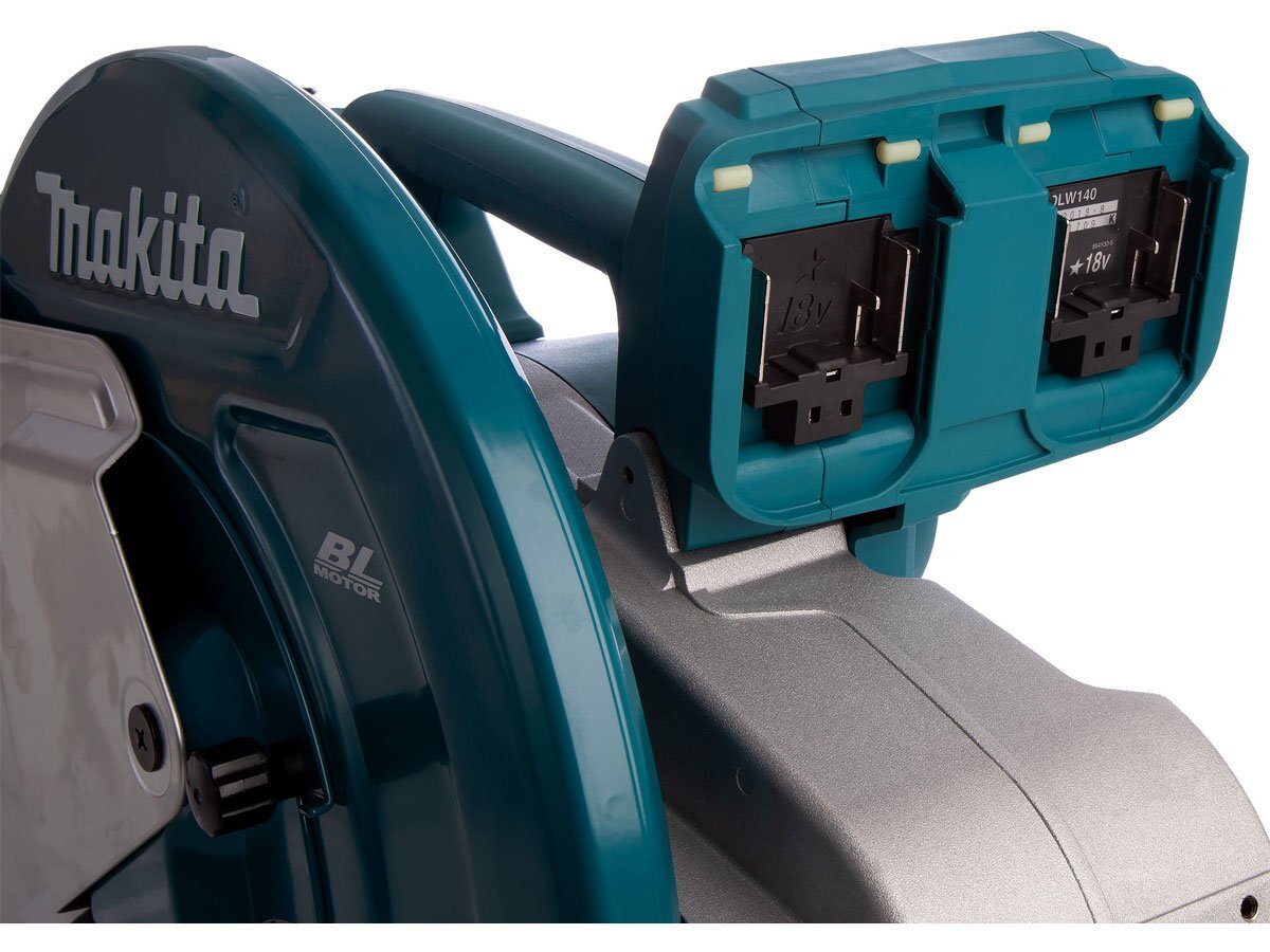 Máy cắt sắt Makita