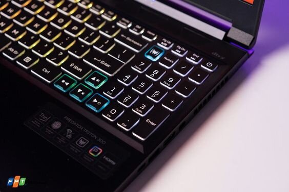 RGB Acer Triton Gaming PT315-53-71DJ