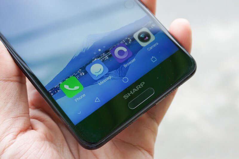 Điện thoại Sharp Aquos S2