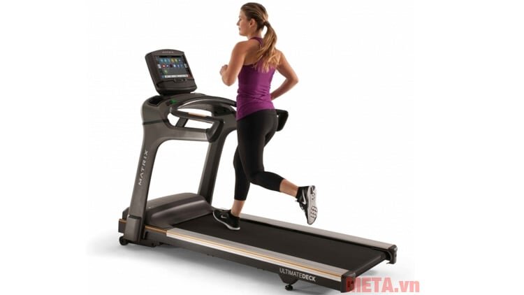 Hình ảnh máy chạy bộ Matrix T70XIR Hình ảnh máy chạy bộ Matrix T70XIR