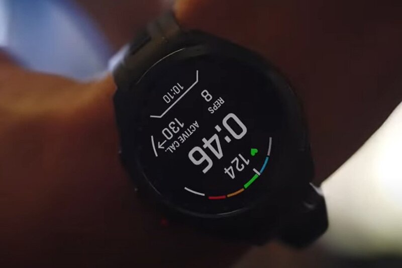 Đồng hồ thông minh Garmin Approach S70 42mm theo dõi sức khỏe