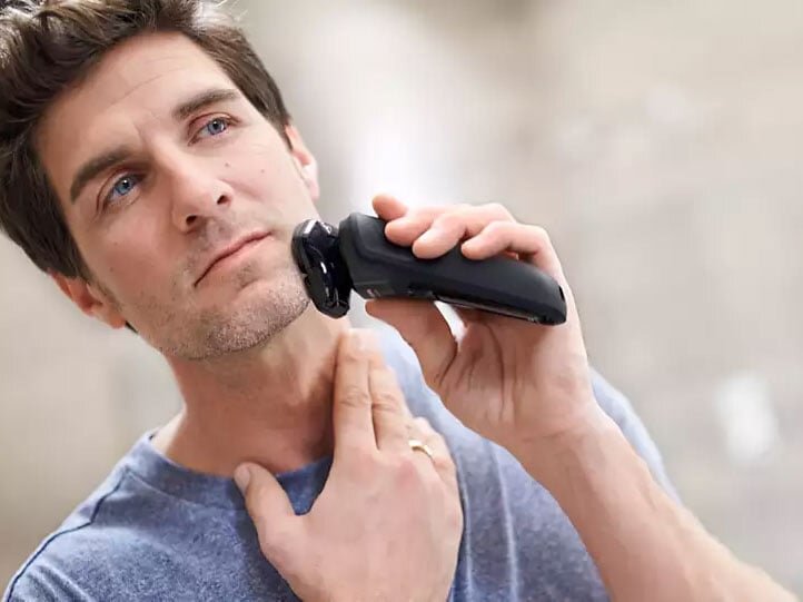 Máy cạo râu  