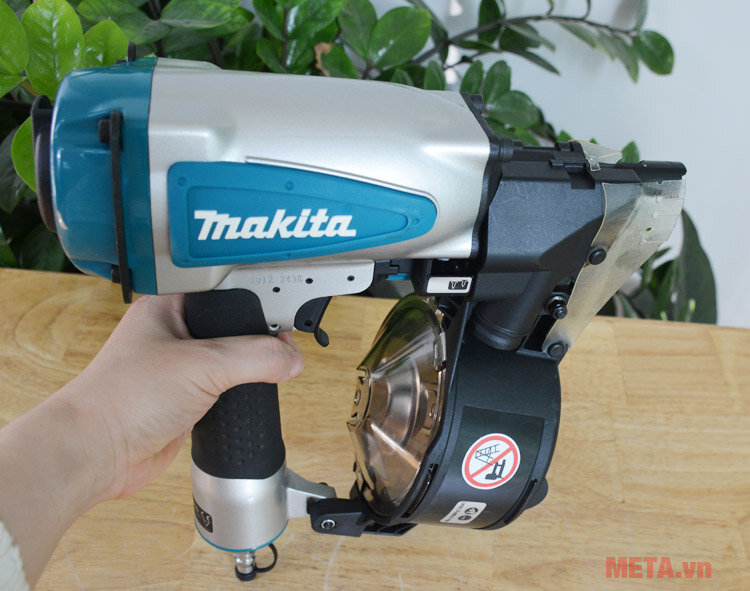 Máy bắn đinh Makita AN560 Máy bắn đinh Makita AN560