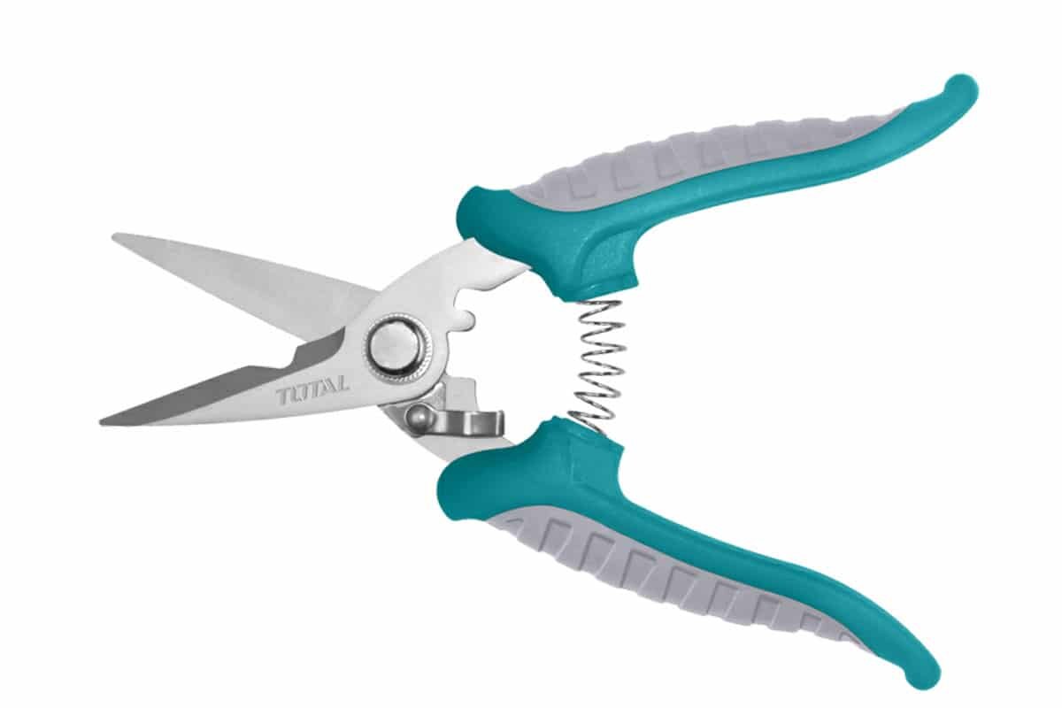 Kéo cắt đa năng 7in Total THT117071