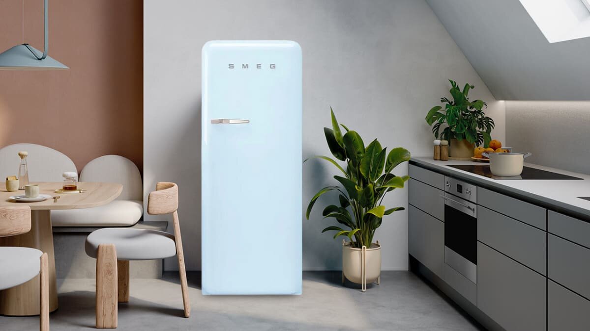 Tủ Lạnh Smeg 281 Lít FAB28RPB5 sở hữu vẻ ngoài nổi bật