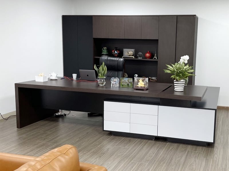 Hình ảnh thực tế bộ bàn giám đốc E02-D3223L-R