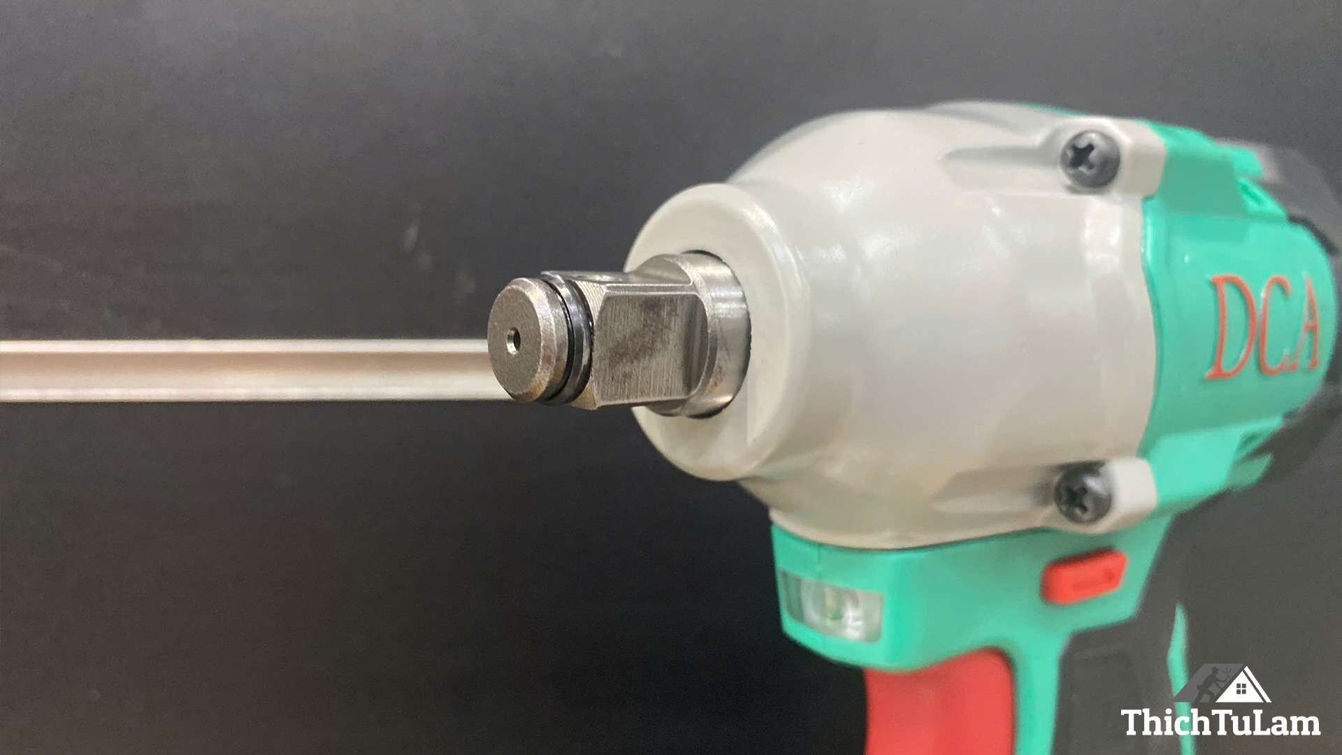 Thân máy bắn bu lông pin 20V DCA ADPB298Z